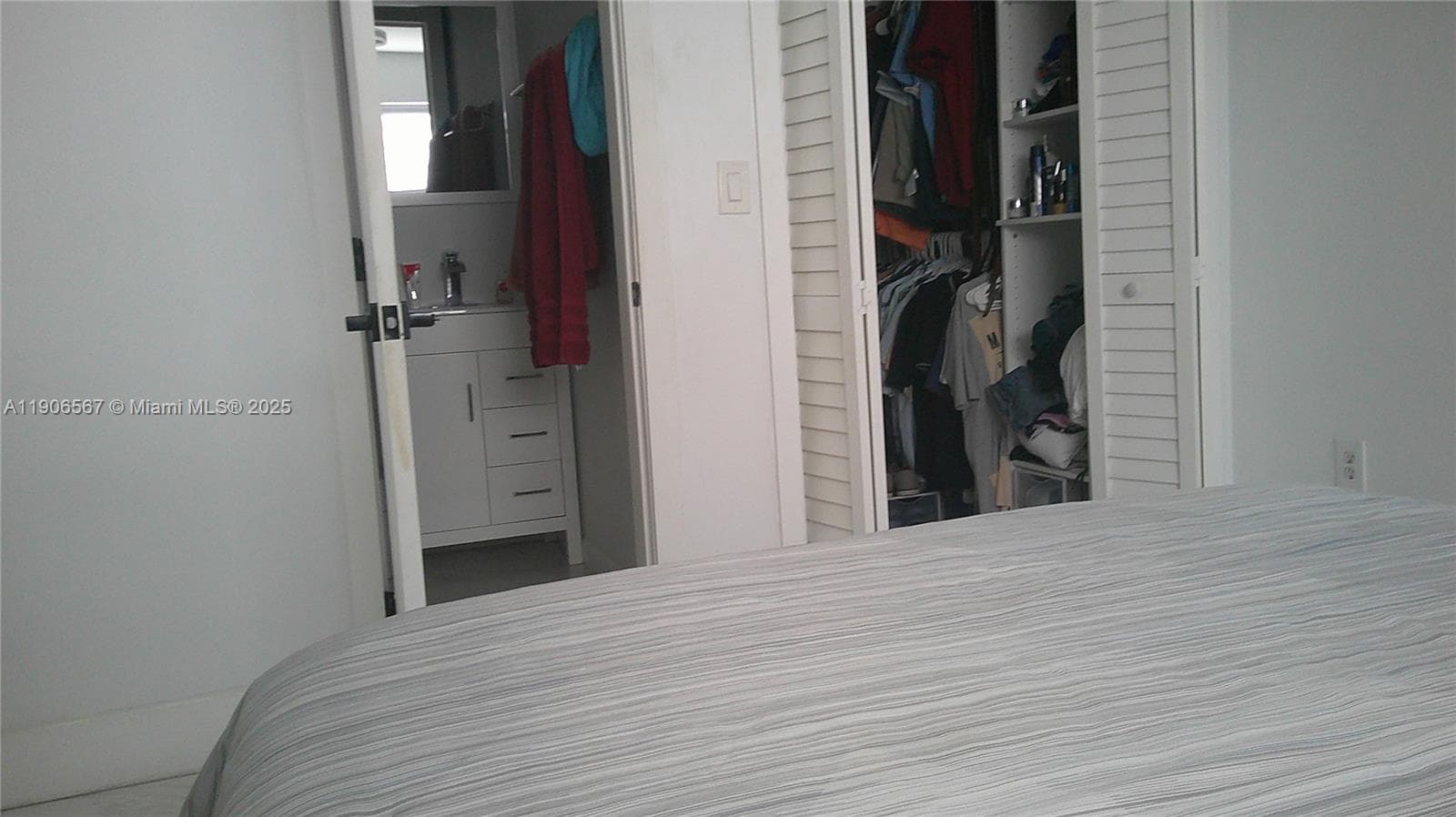 5066 E 9th Ct, Hialeah FL 33013 — 25