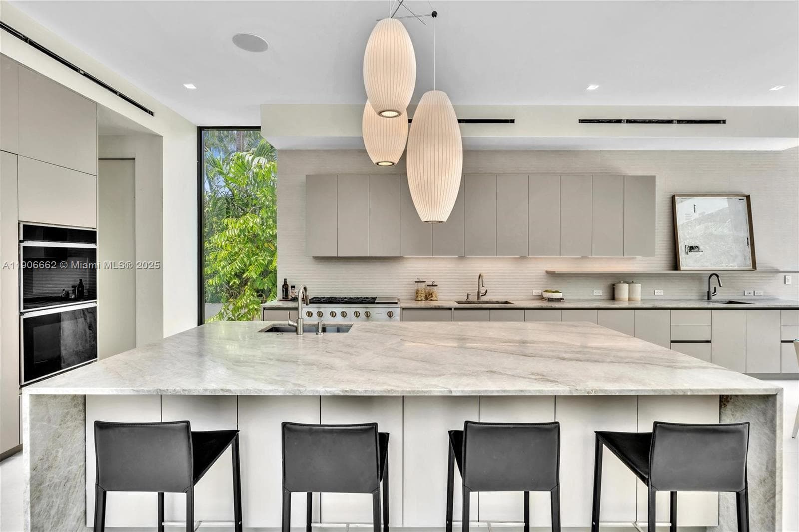 4504 Sheridan Ave, Miami Beach FL 33140 — 7