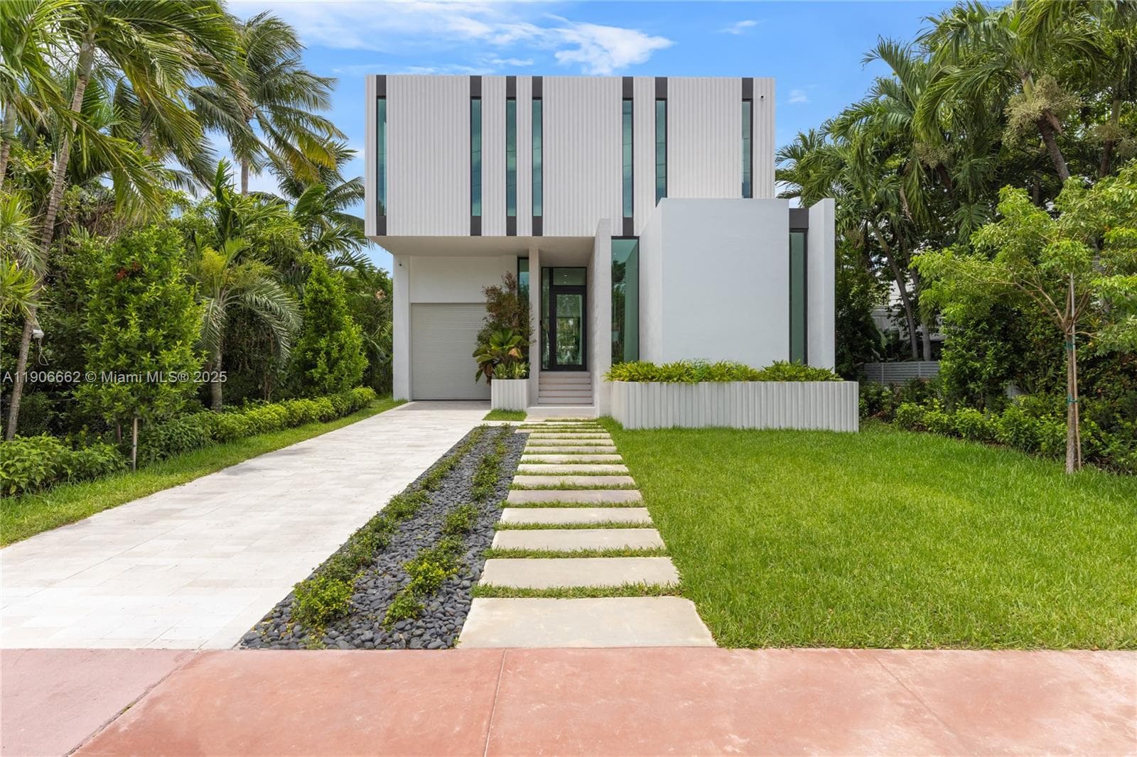 4504 Sheridan Ave, Miami Beach FL 33140 — 1