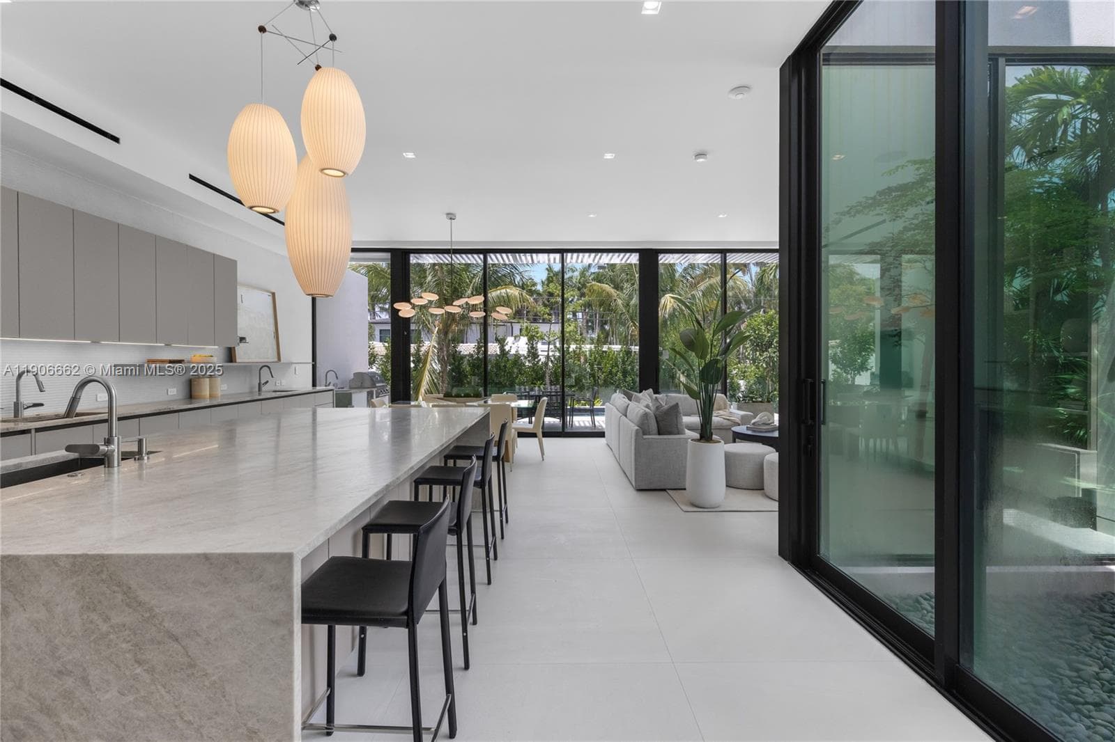 4504 Sheridan Ave, Miami Beach FL 33140 — 9