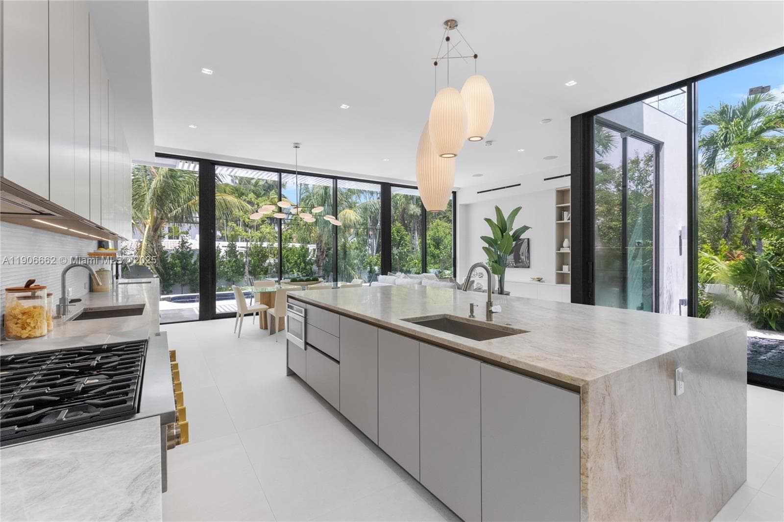 4504 Sheridan Ave, Miami Beach FL 33140 — 11