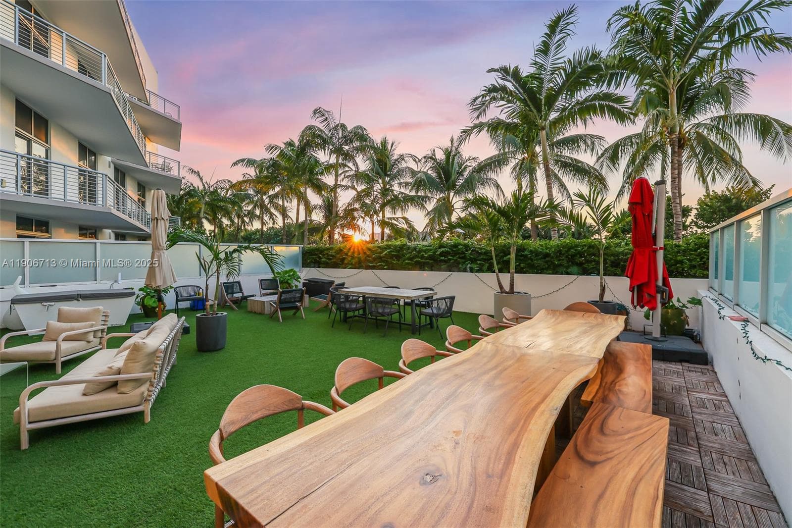 2001 Meridian Ave # 307, Miami Beach FL 33139 — 17