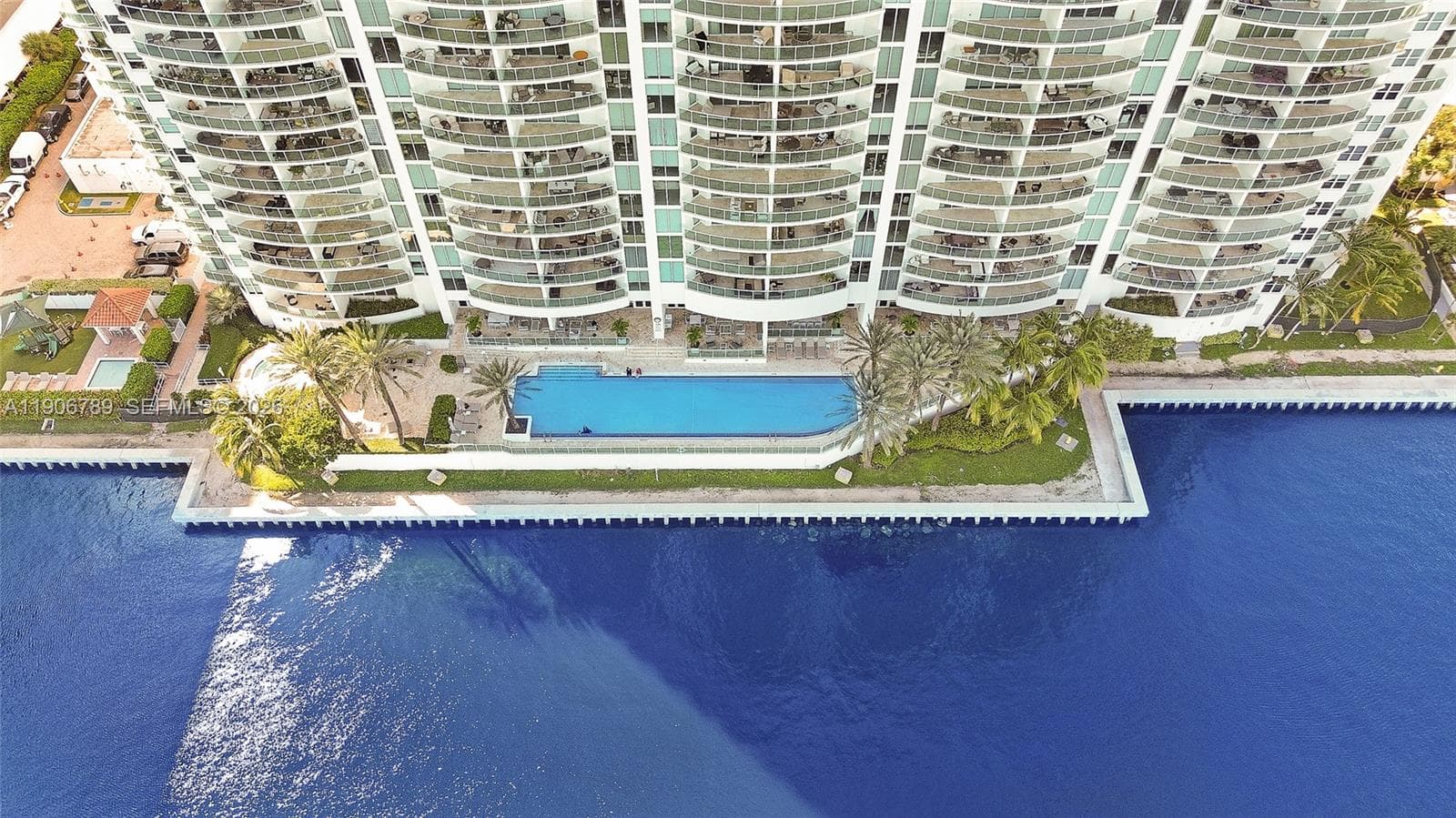20201 E Country Club Dr # 1903, Aventura FL 33180 — 38