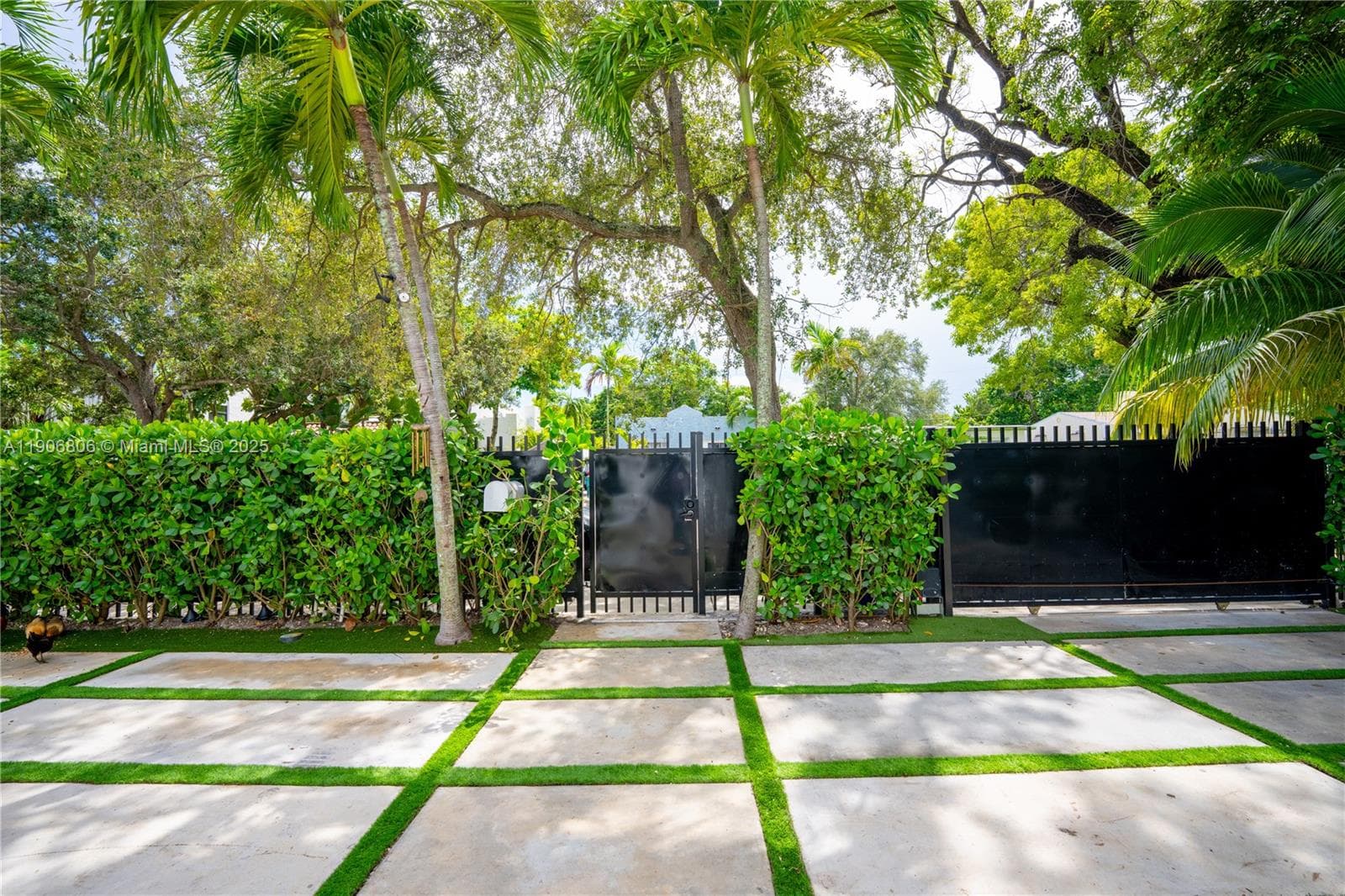 545 NW 47th St, Miami FL 33127 — 47