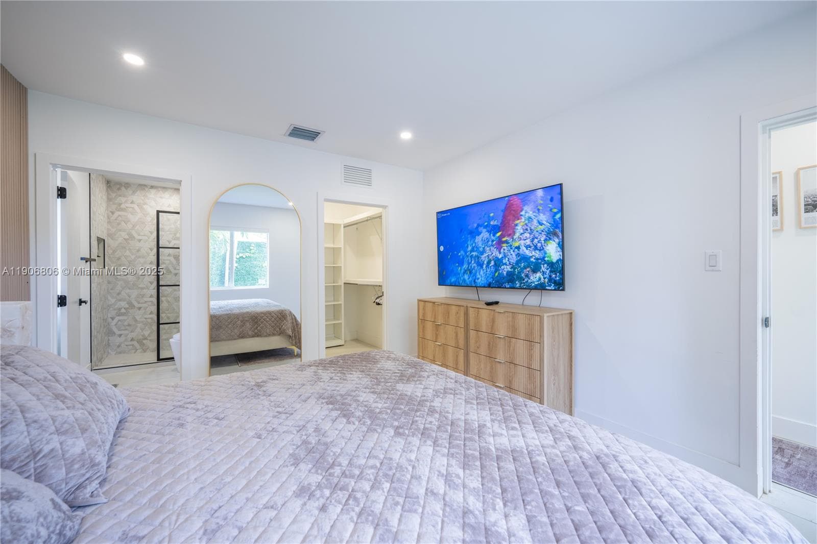 545 NW 47th St, Miami FL 33127 — 12