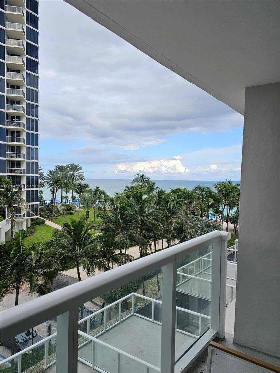 19201 Collins Ave # 324, Sunny Isles Beach FL 33160 — 2