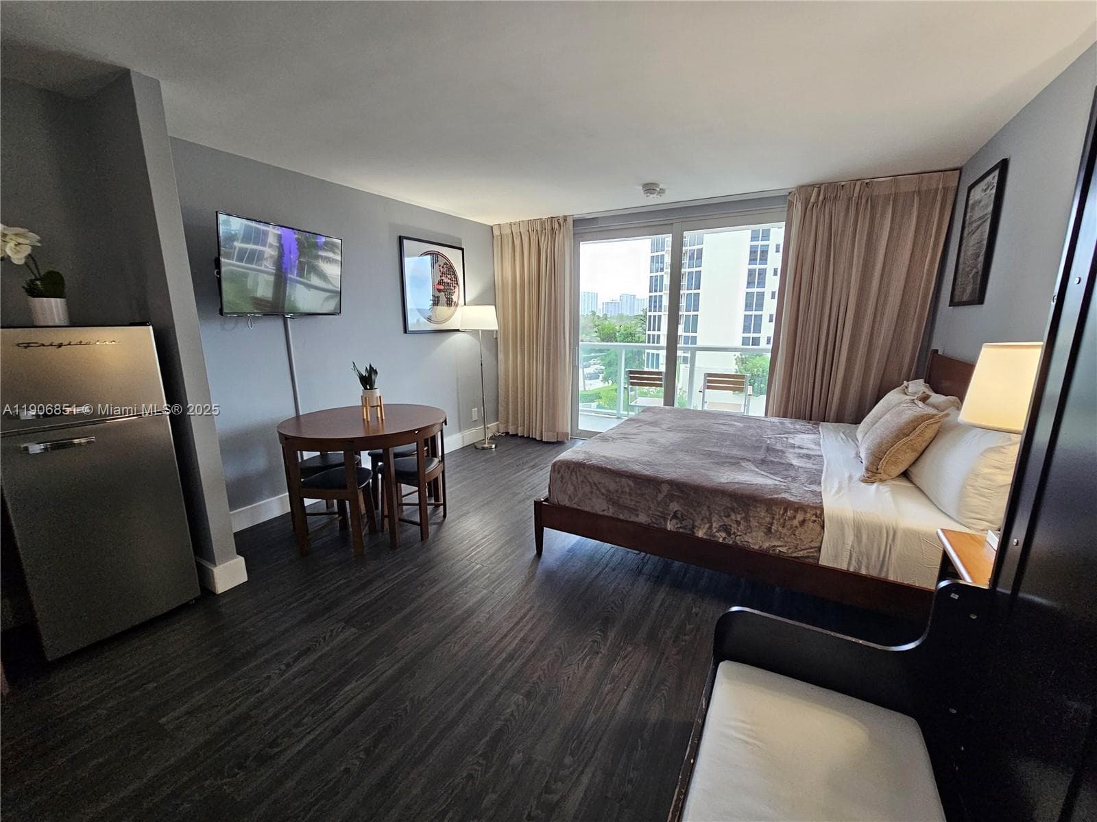 19201 Collins Ave # 324, Sunny Isles Beach FL 33160 — 10