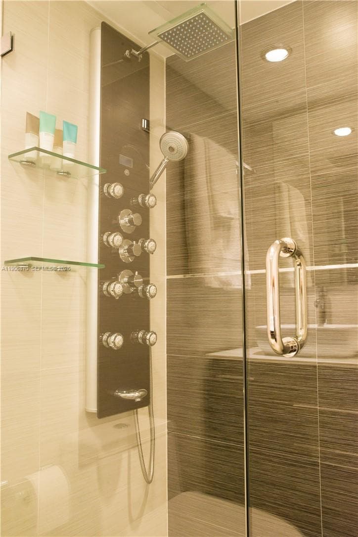 6301 Collins Ave # 1402, Miami Beach FL 33141 — 22