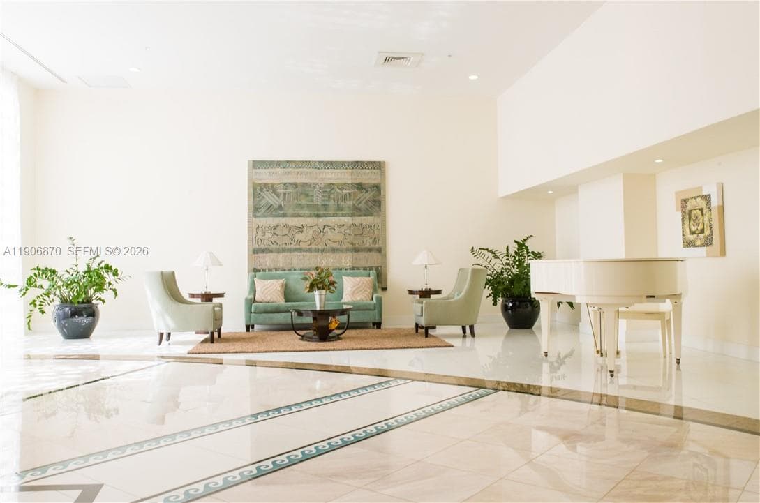 6301 Collins Ave # 1402, Miami Beach FL 33141 — 32
