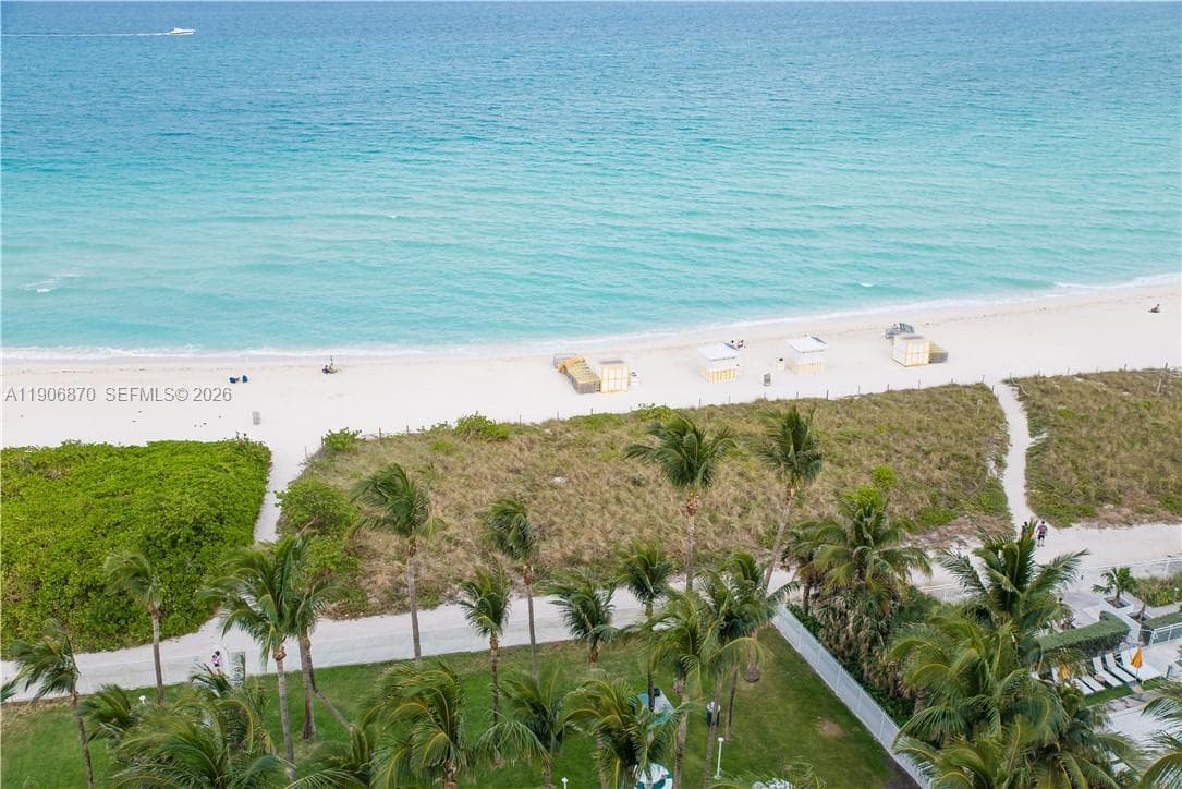 6301 Collins Ave # 1402, Miami Beach FL 33141 — 8