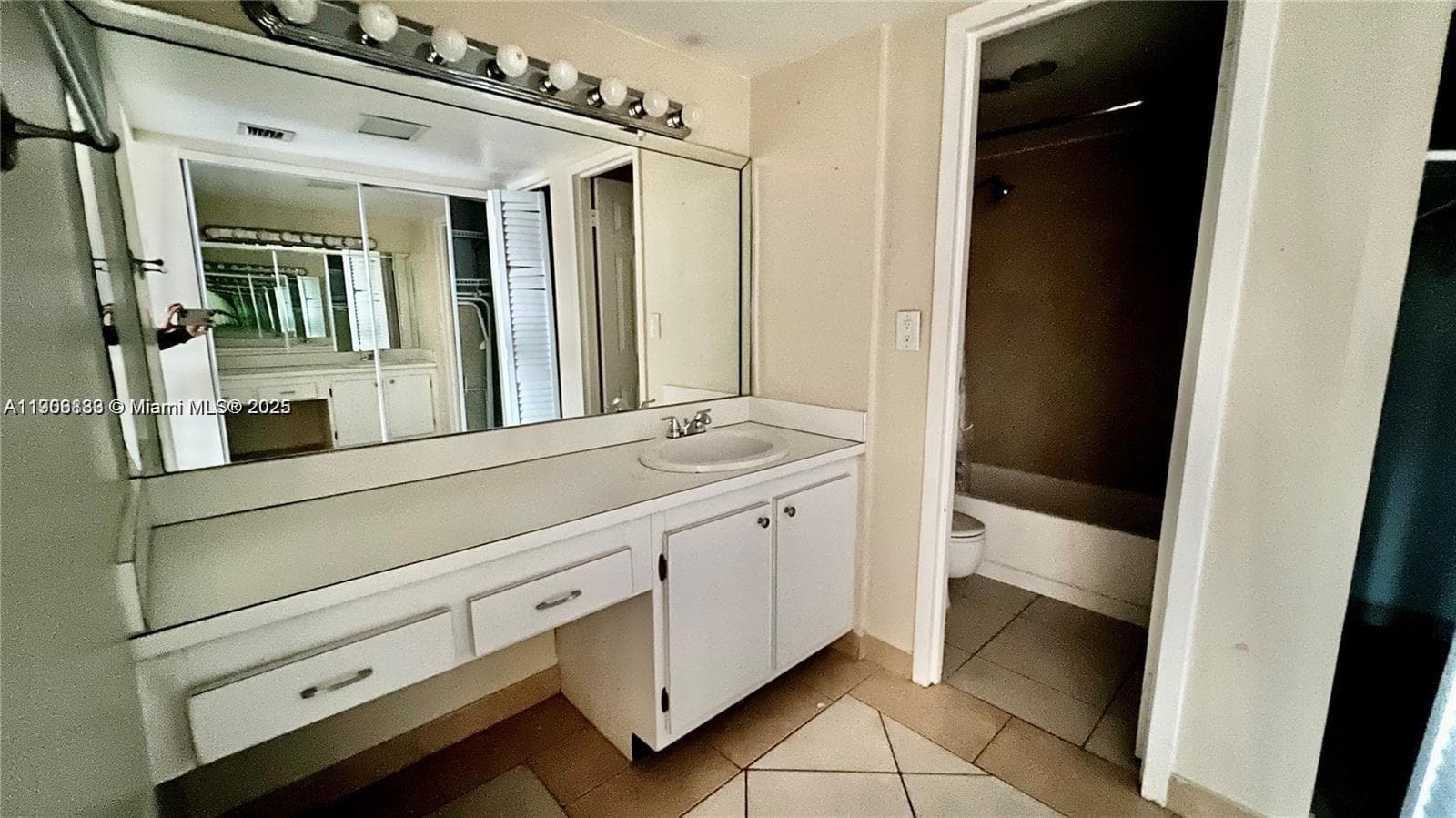 100 Bayview Dr # 607, Sunny Isles Beach FL 33160 — 9