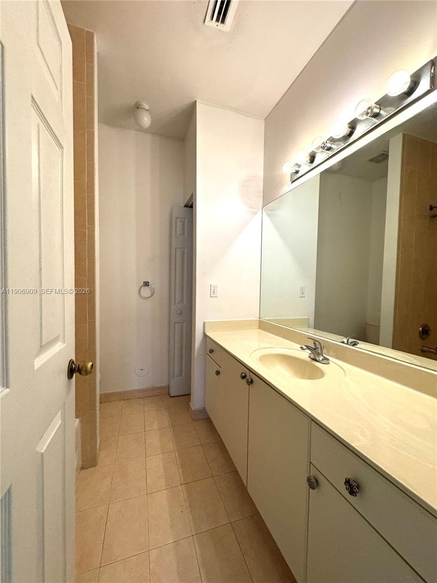 2590 NE 3rd Dr # 203, Homestead FL 33033 — 19