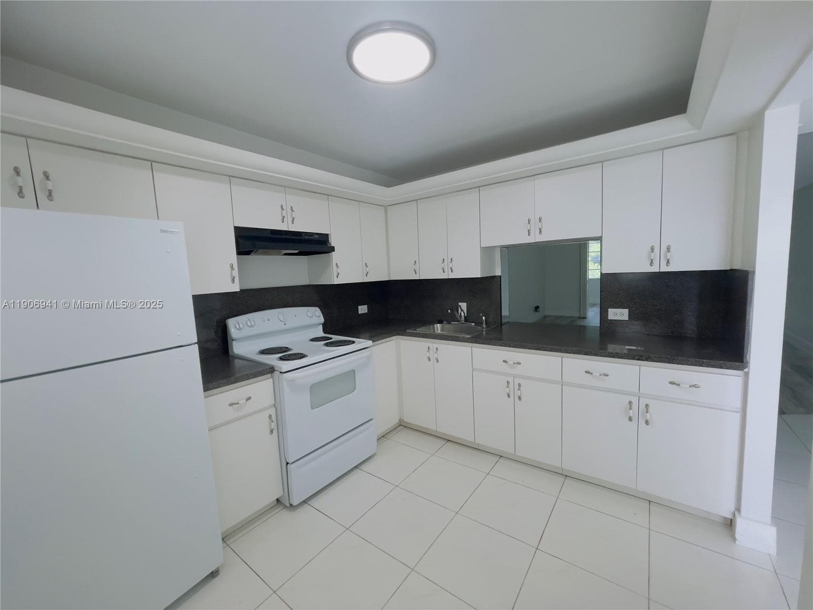 443 NE 195th St # 338, Miami FL 33179 — 2