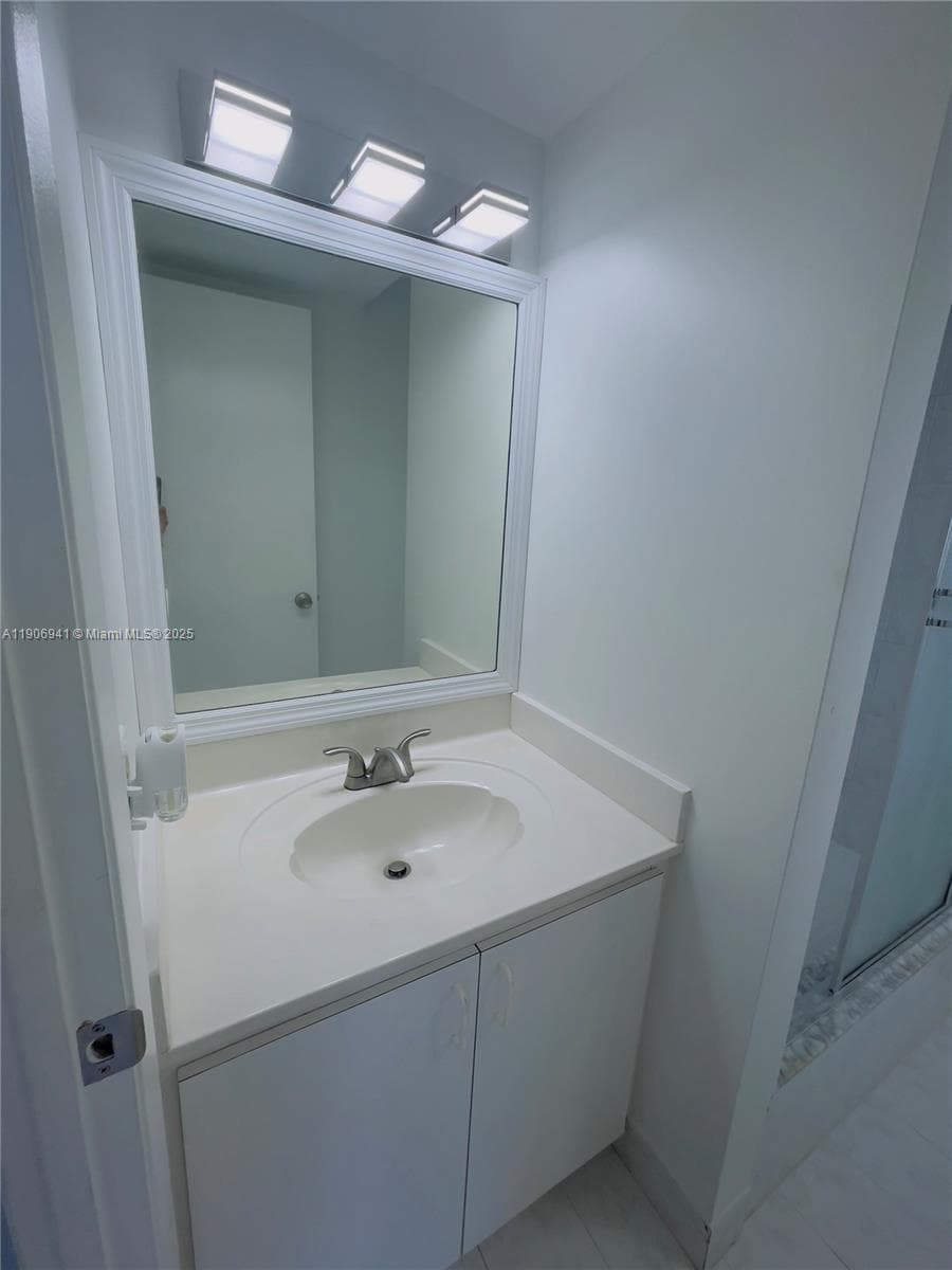 443 NE 195th St # 338, Miami FL 33179 — 14
