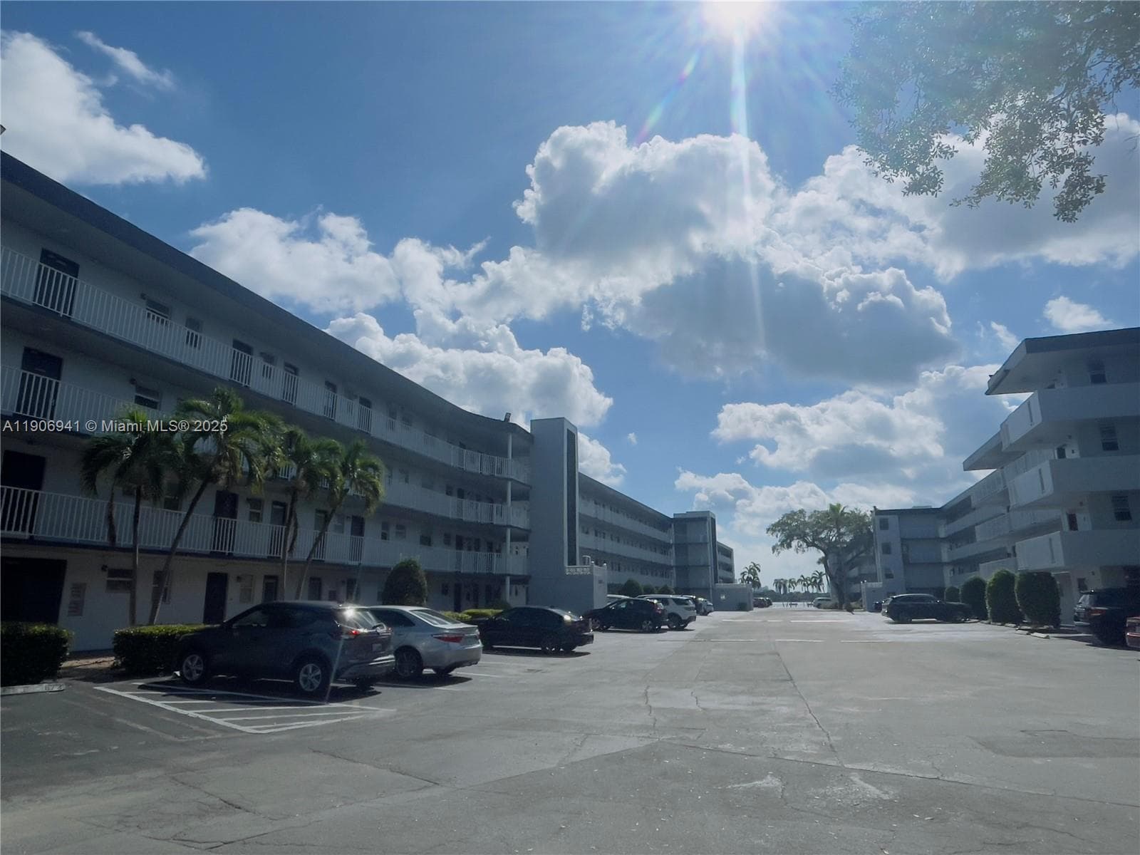443 NE 195th St # 338, Miami FL 33179 — 18