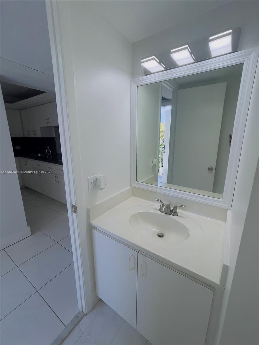 443 NE 195th St # 338, Miami FL 33179 — 15