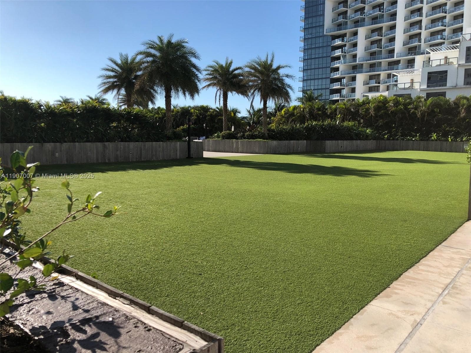 2301 COLLINS AV # 737, Miami Beach FL 33139 — 17