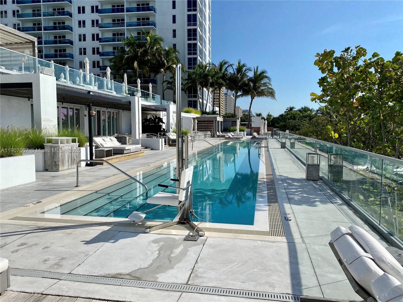 2301 COLLINS AV # 737, Miami Beach FL 33139 — 28