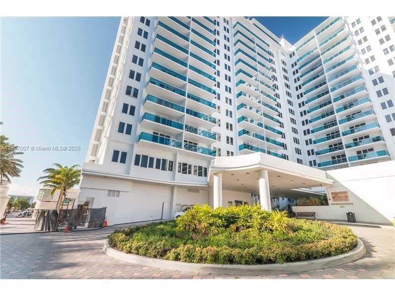 2301 COLLINS AV # 737, Miami Beach FL 33139 — 20