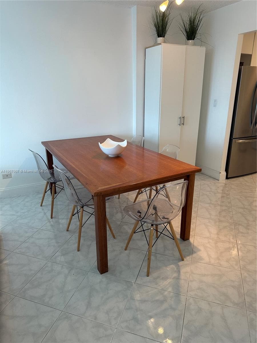 2301 COLLINS AV # 737, Miami Beach FL 33139 — 11