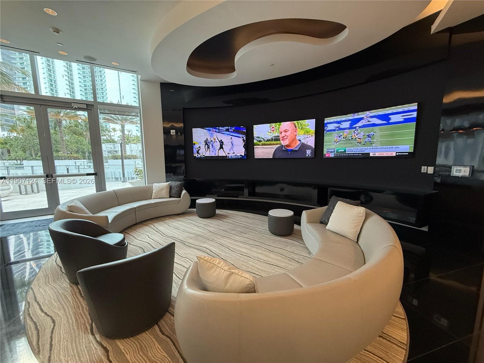 851 NE 1st Ave # 4811, Miami FL 33132 — 26