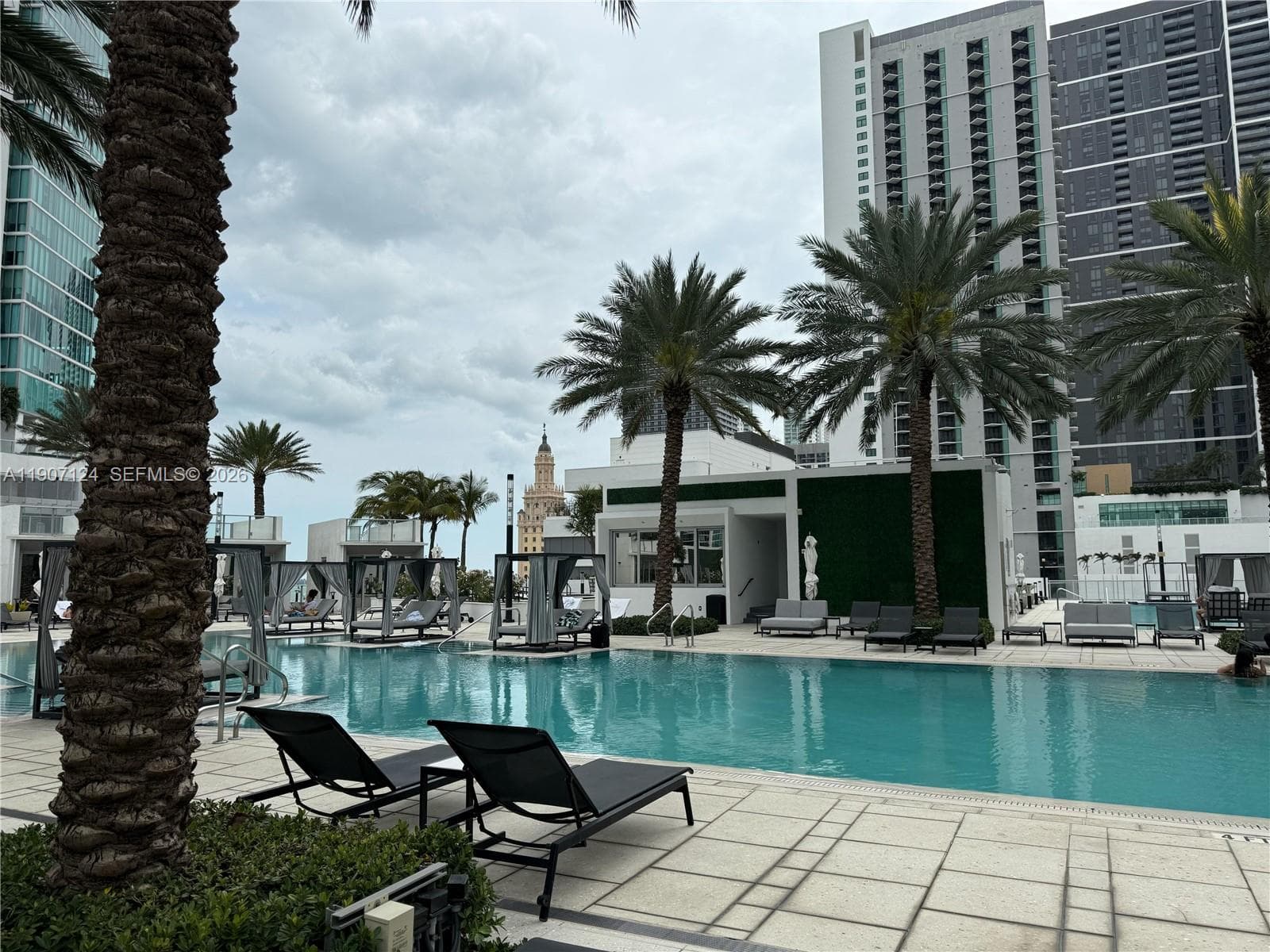 851 NE 1st Ave # 4811, Miami FL 33132 — 20