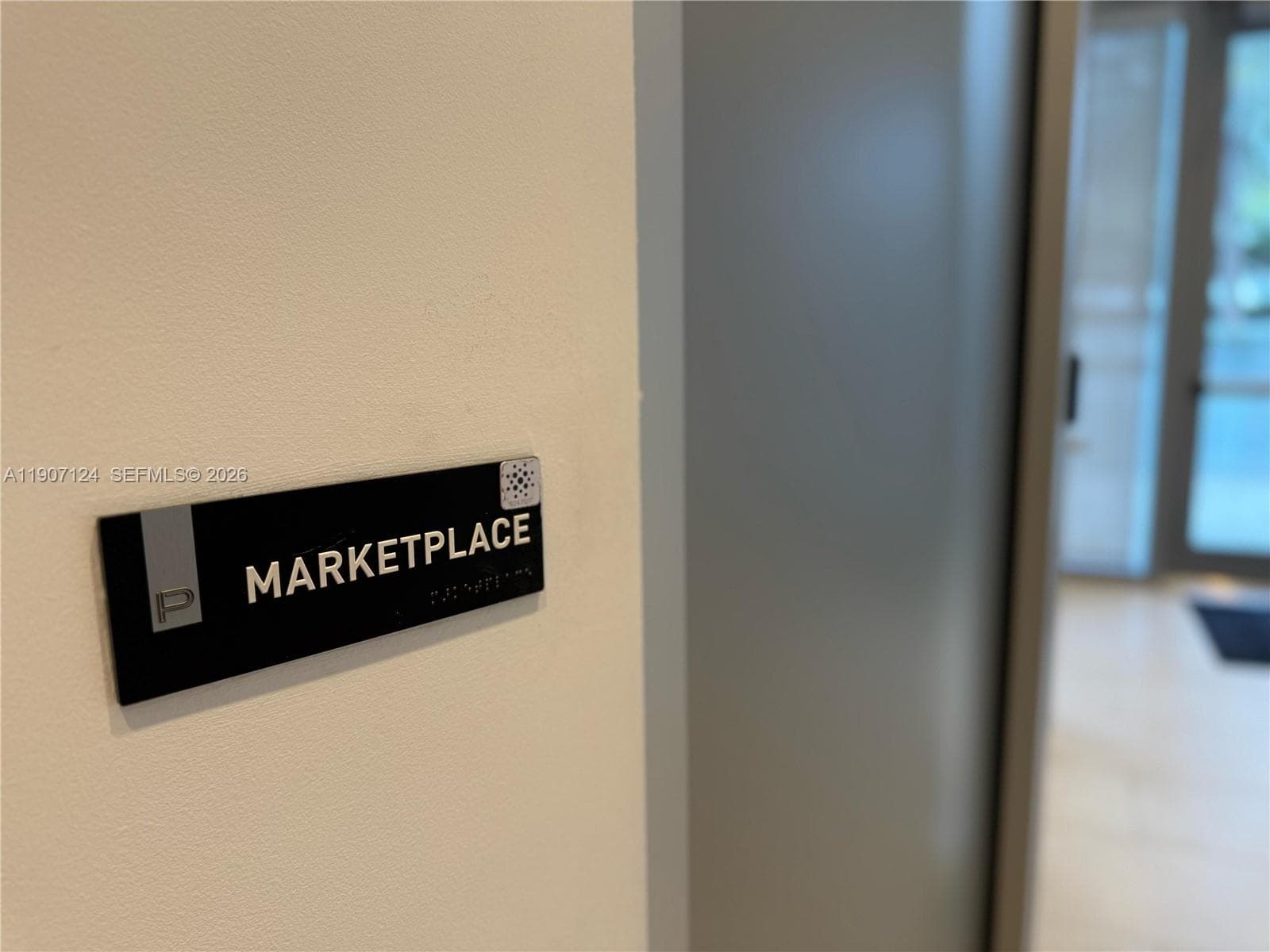 851 NE 1st Ave # 4811, Miami FL 33132 — 19