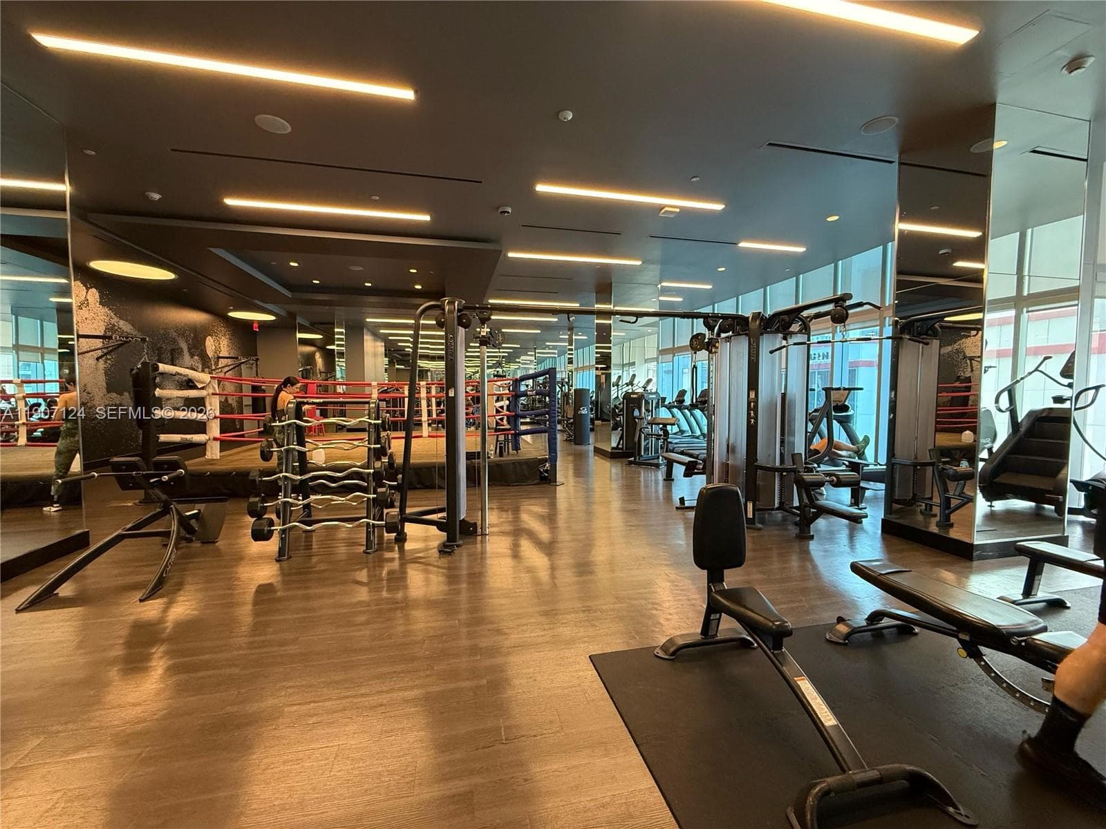 851 NE 1st Ave # 4811, Miami FL 33132 — 29