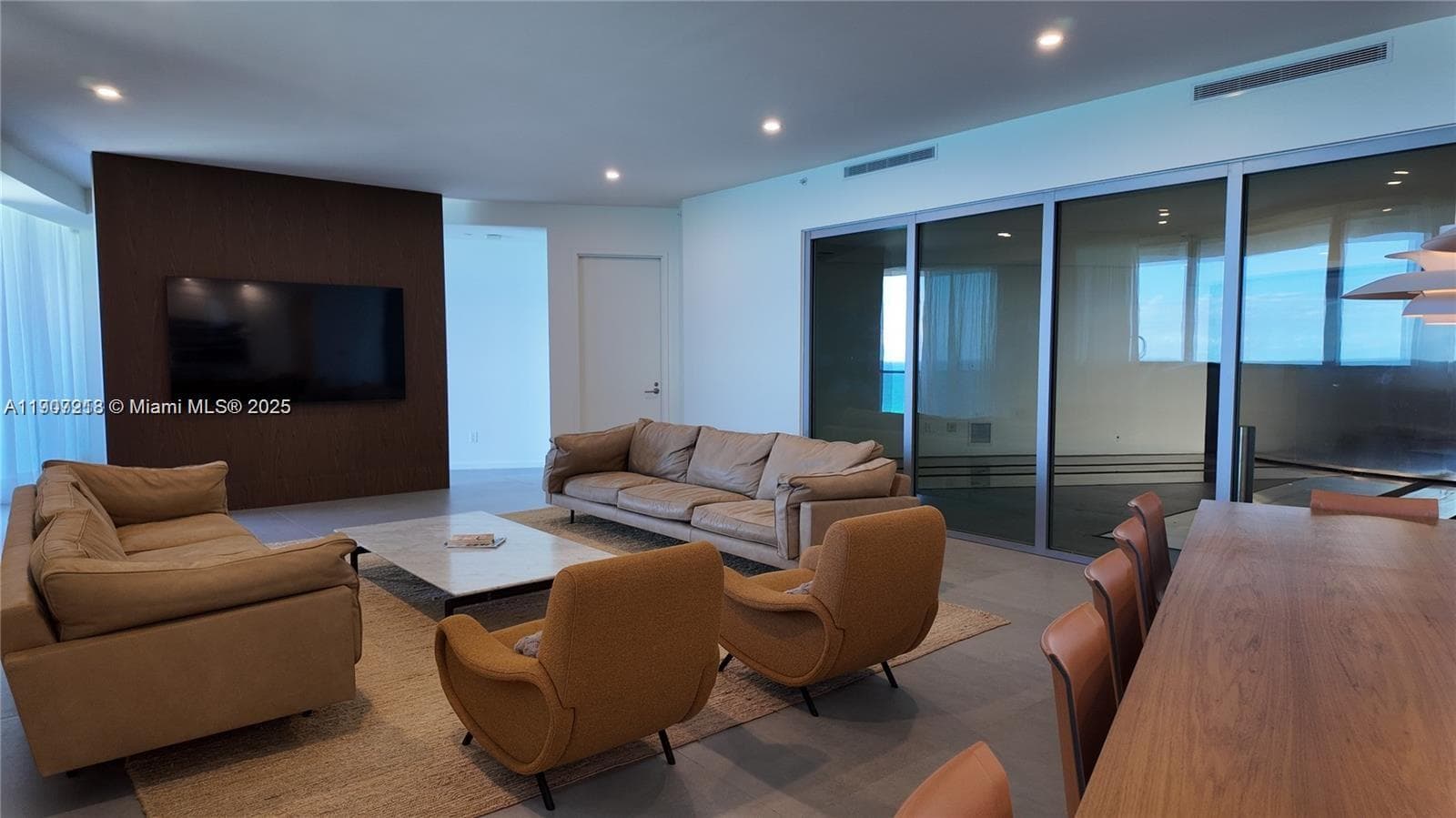 18555 Collins Ave # 905, Sunny Isles Beach FL 33160 — 23