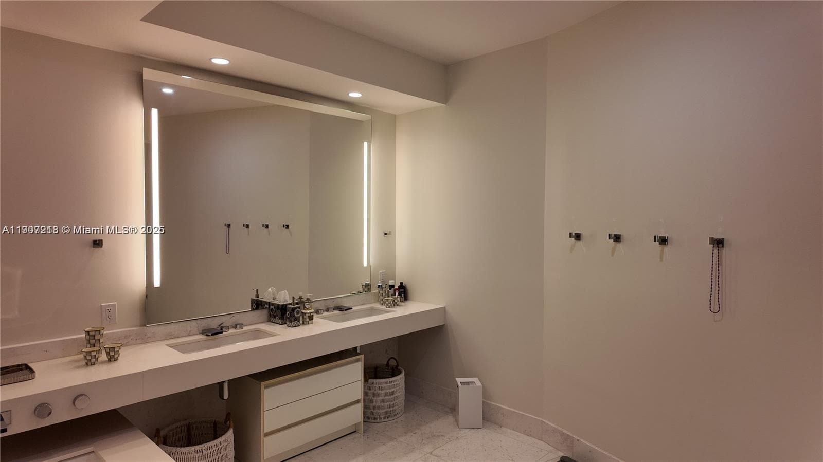 18555 Collins Ave # 905, Sunny Isles Beach FL 33160 — 28