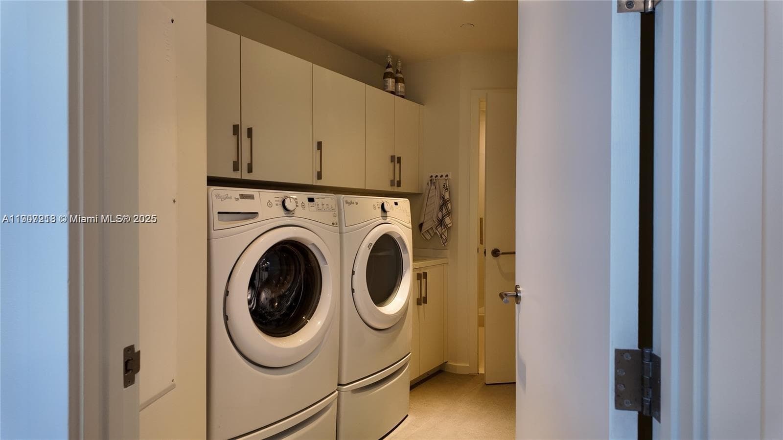 18555 Collins Ave # 905, Sunny Isles Beach FL 33160 — 38