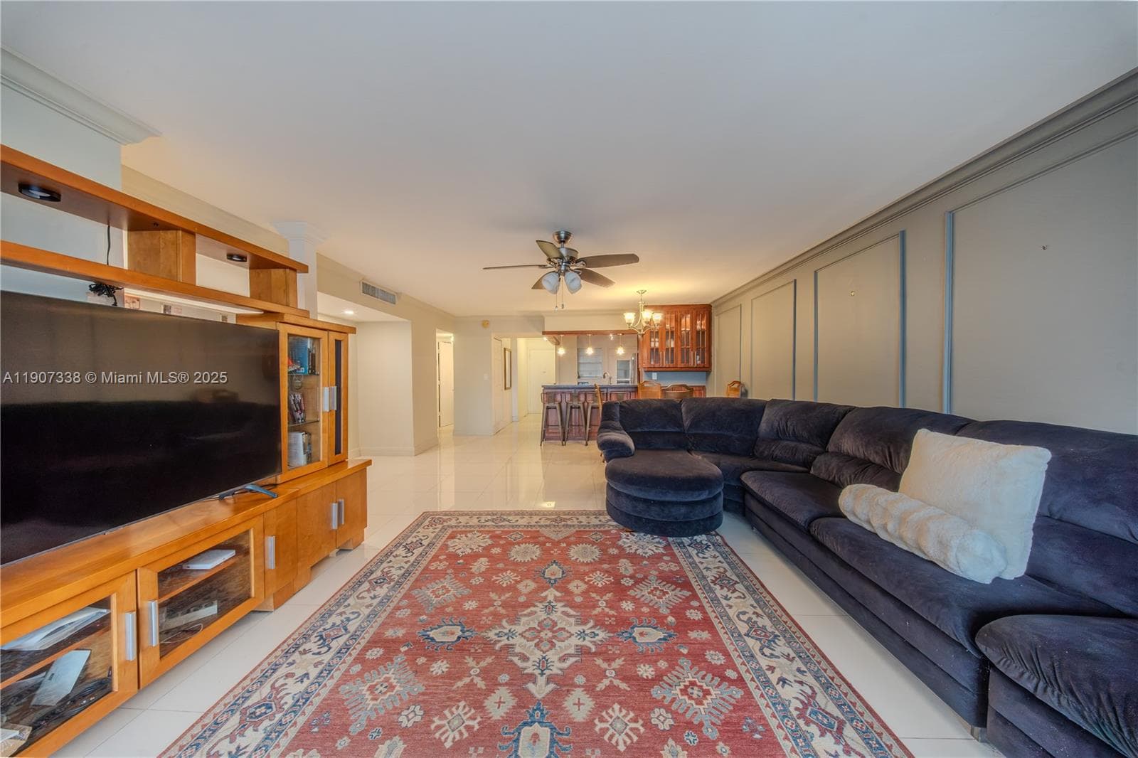 1660 NE 191st St # 1, Miami FL 33179 — 14