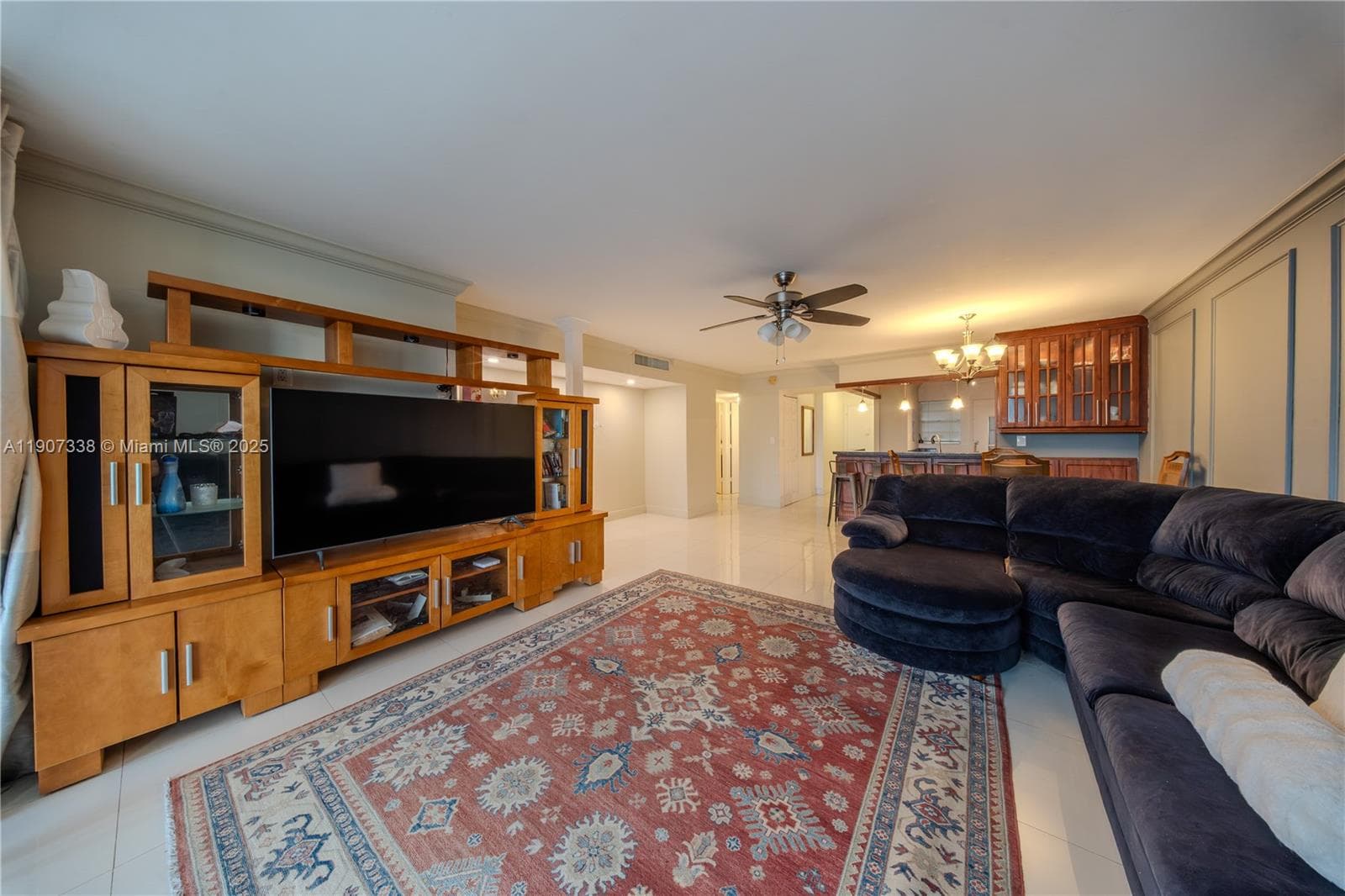 1660 NE 191st St # 1, Miami FL 33179 — 15