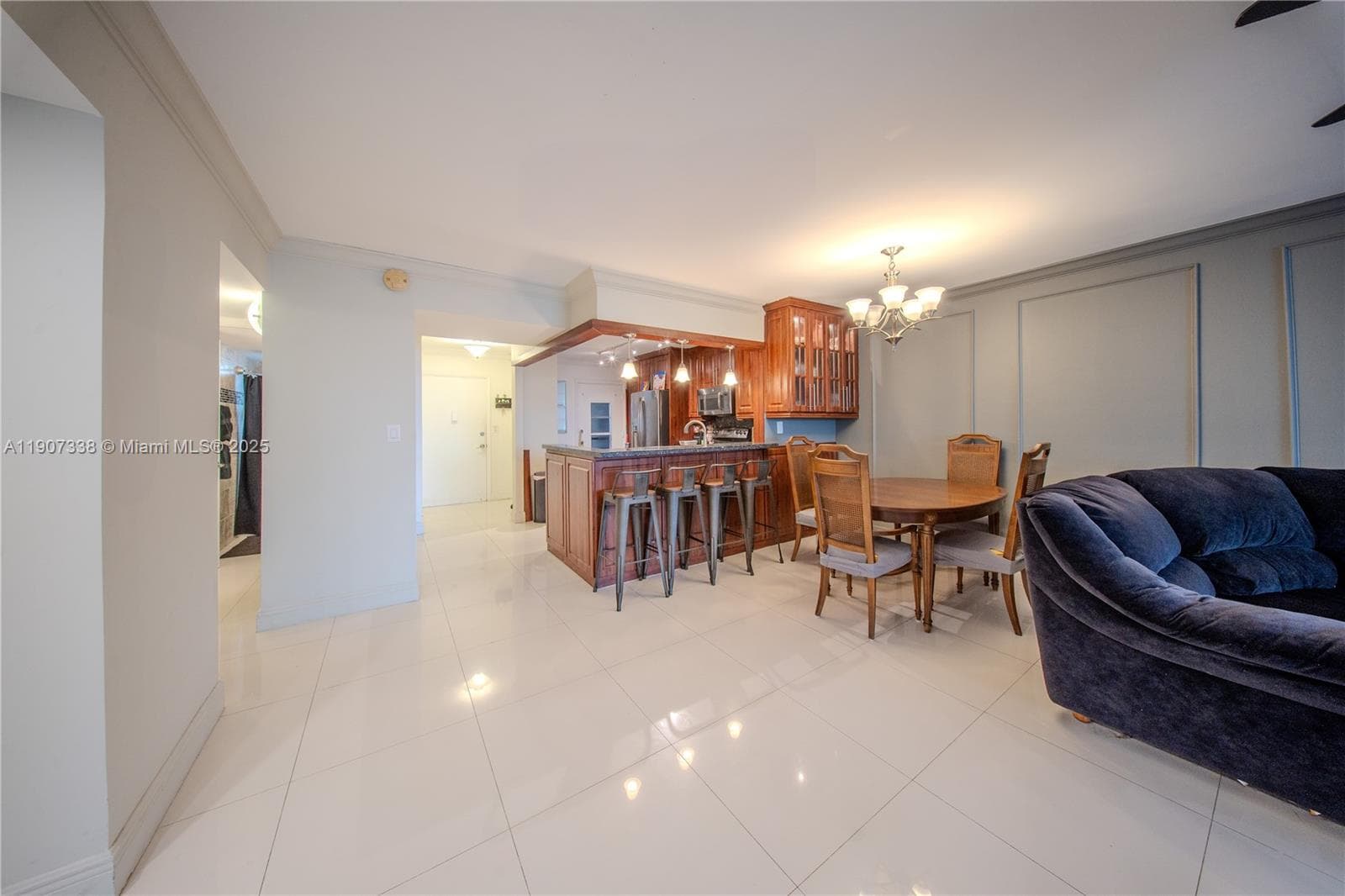1660 NE 191st St # 1, Miami FL 33179 — 8