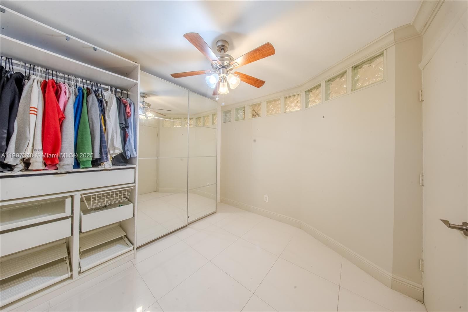 1660 NE 191st St # 1, Miami FL 33179 — 21