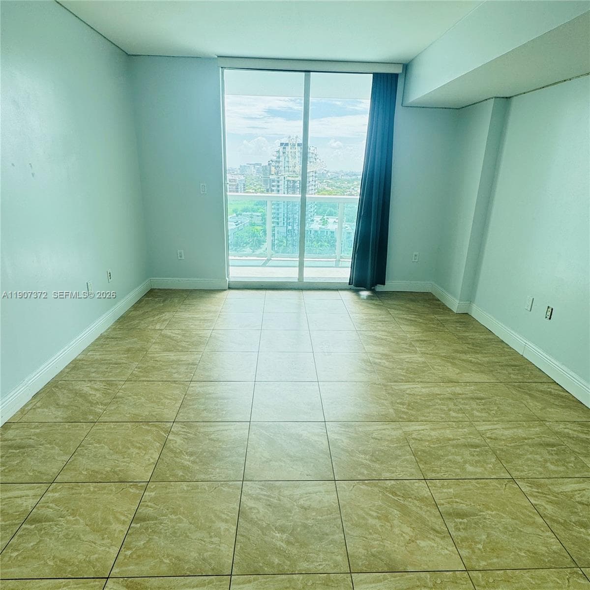 1800 N Bayshore Dr # 1906, Miami FL 33132 — 18