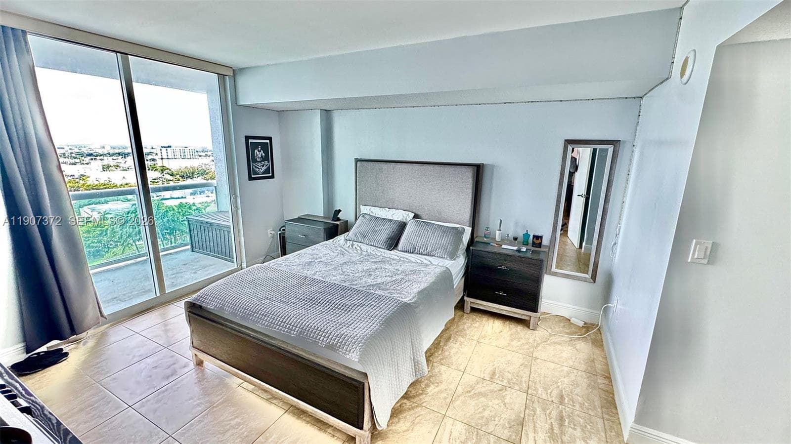1800 N Bayshore Dr # 1906, Miami FL 33132 — 19