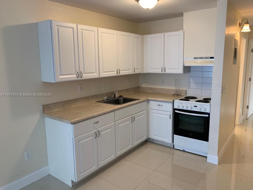 1511 NE 117th St # 2, Miami FL 33161 — 6