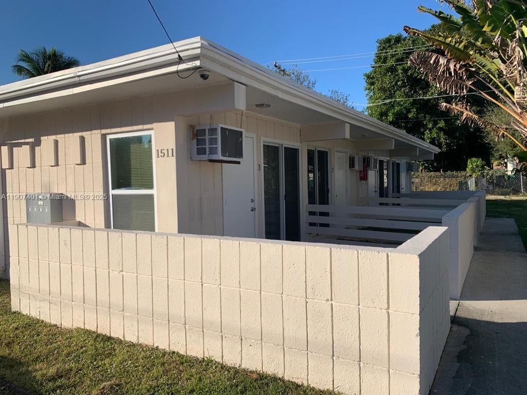 1511 NE 117th St # 2, Miami FL 33161 — 1