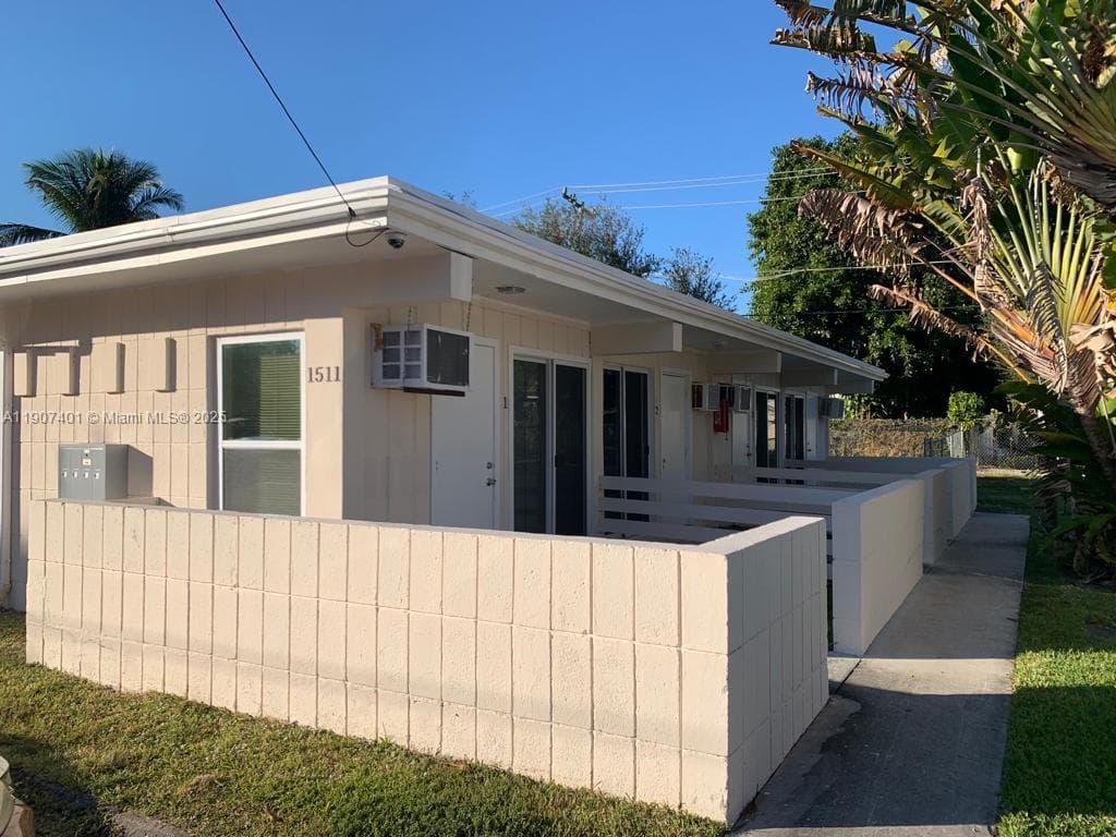 1511 NE 117th St # 2, Miami FL 33161 — 14