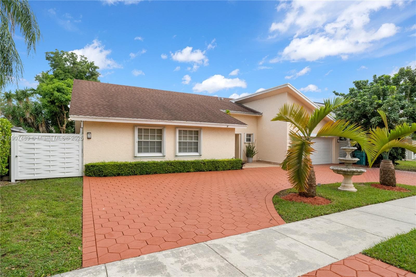 11041 SW 138th Ave, Miami FL 33186 — 2