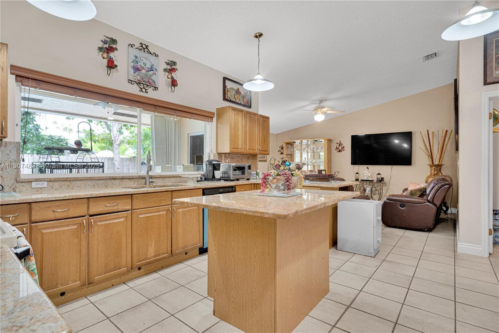 11041 SW 138th Ave, Miami FL 33186 — 11