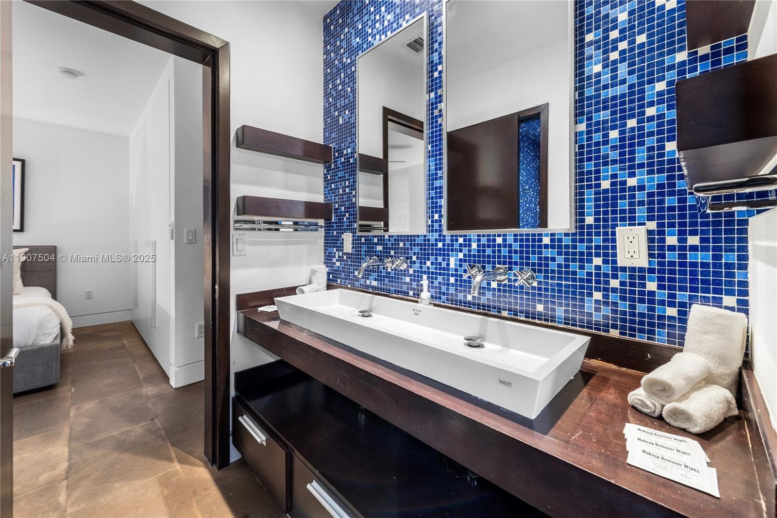 1606 S Bayshore Dr, Miami FL 33133 — 54