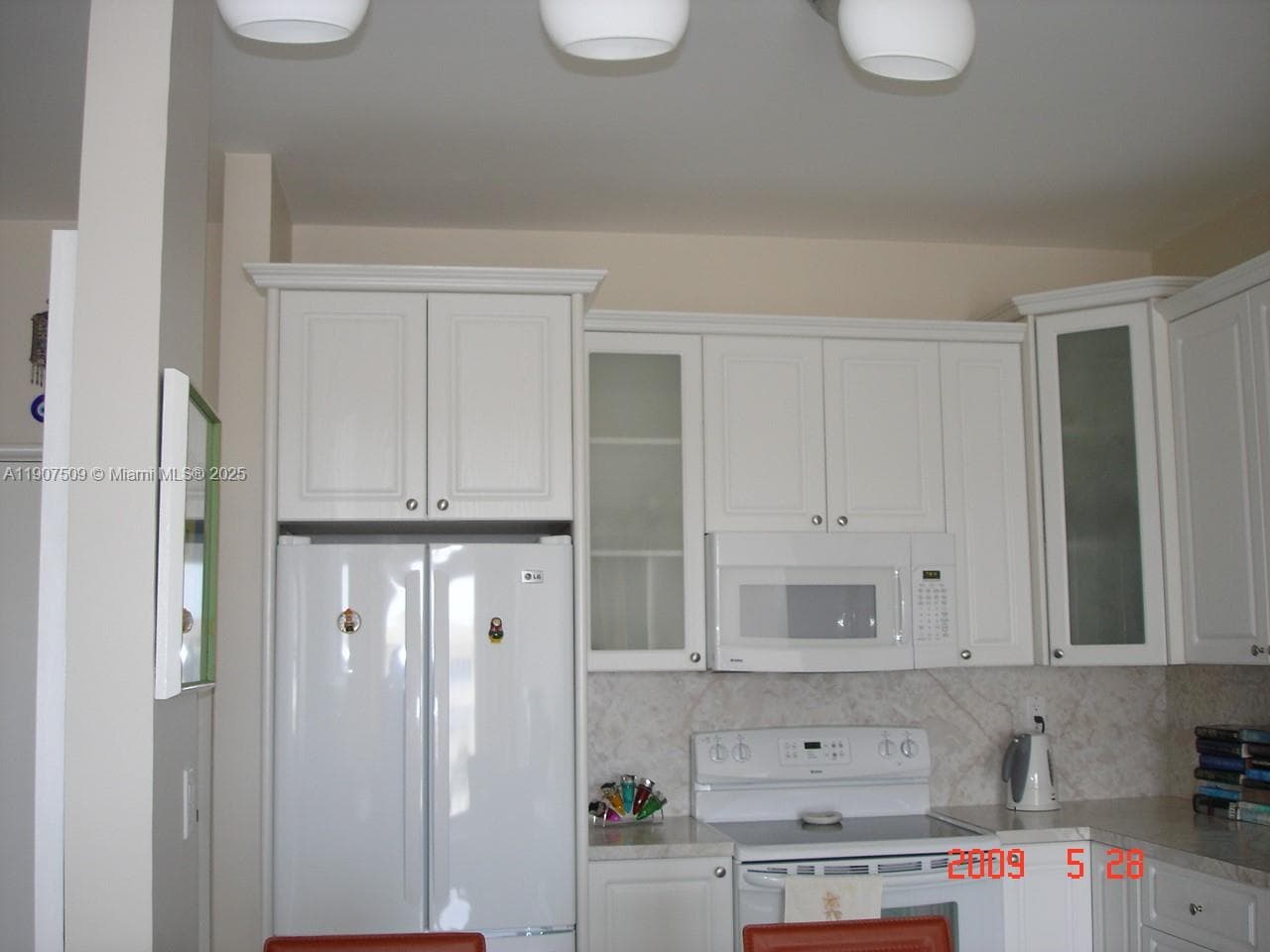 18061 Biscayne Blvd, Aventura FL 33160 — 1