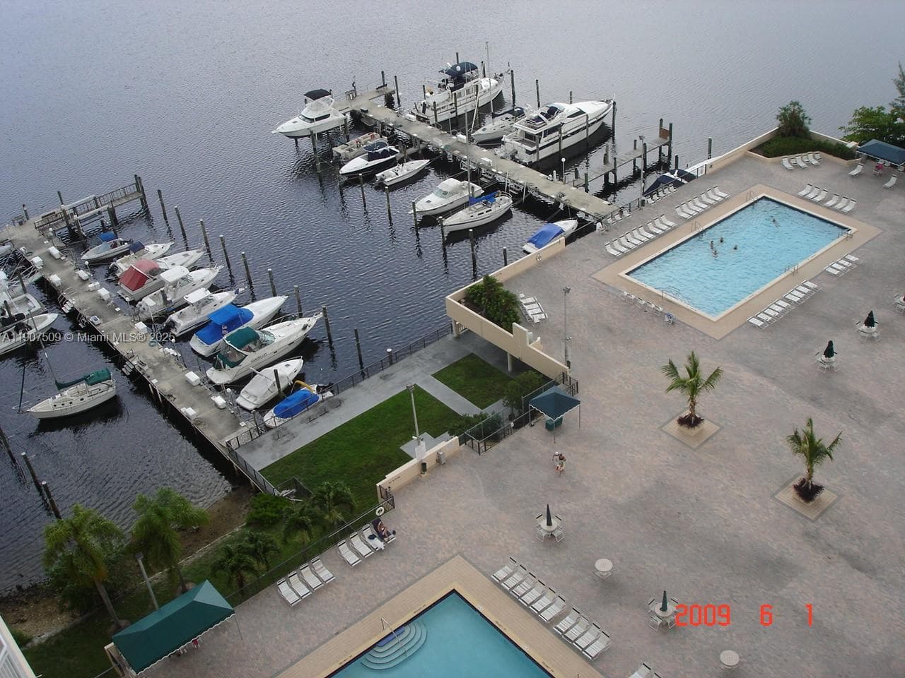 18061 Biscayne Blvd, Aventura FL 33160 — 10