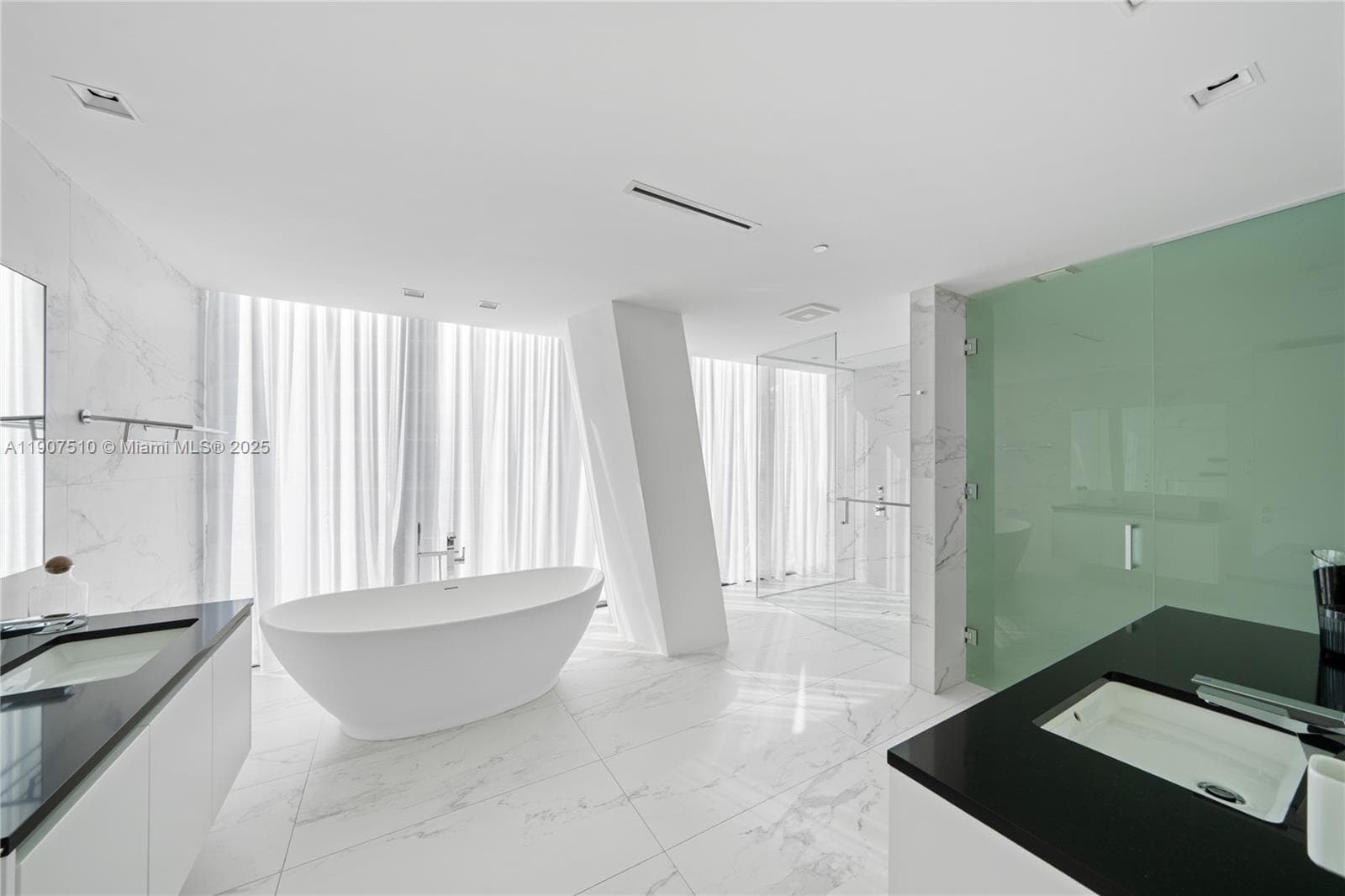 1000 Biscayne Blvd # 4901, Miami FL 33132 — 6
