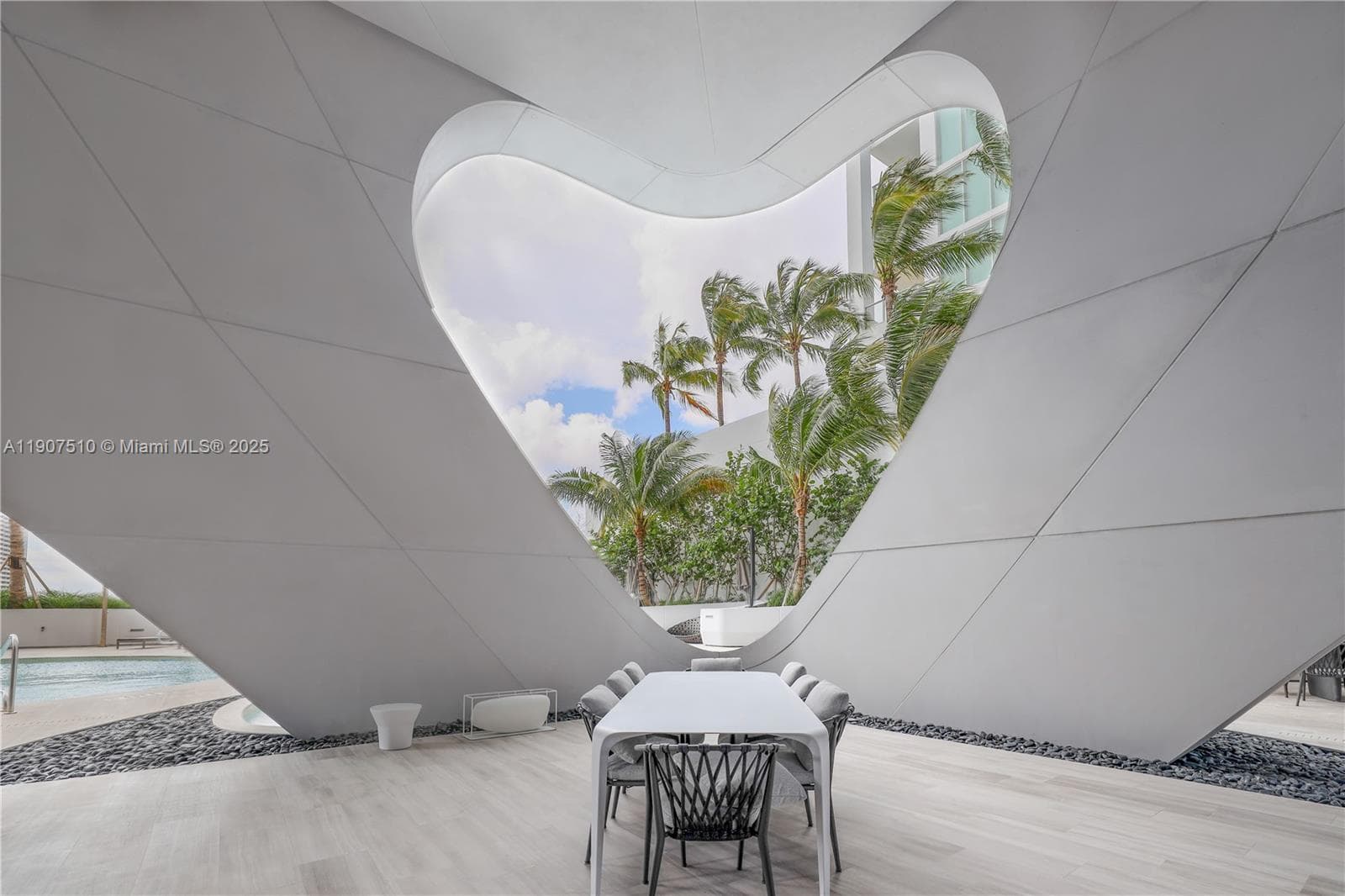 1000 Biscayne Blvd # 4901, Miami FL 33132 — 76