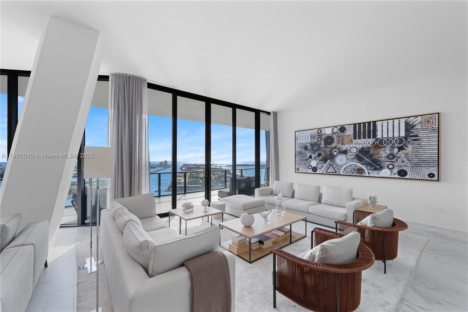 1000 Biscayne Blvd # 4901, Miami FL 33132 — 1