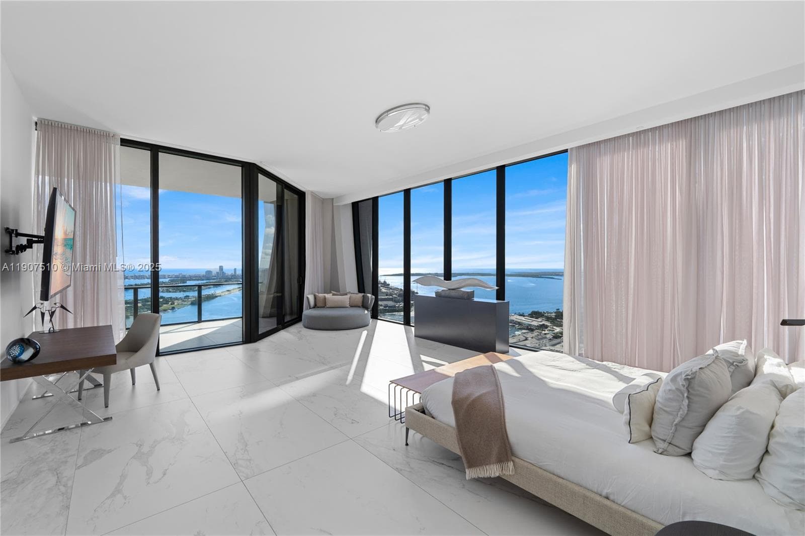 1000 Biscayne Blvd # 4901, Miami FL 33132 — 5