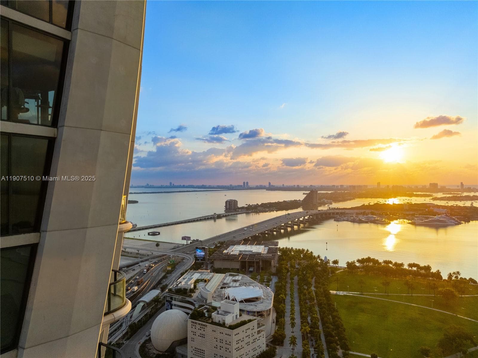 1000 Biscayne Blvd # 4901, Miami FL 33132 — 61